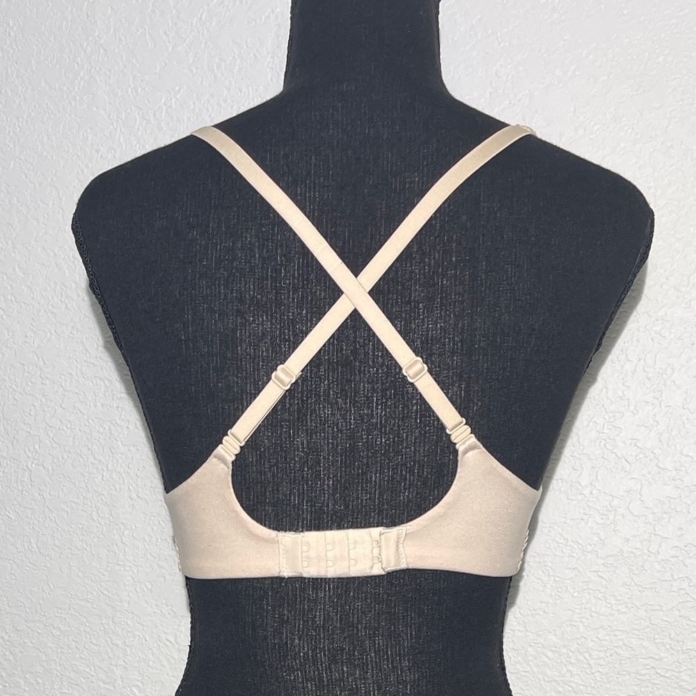 Victoria Secret Bra - Picture 5 of 6